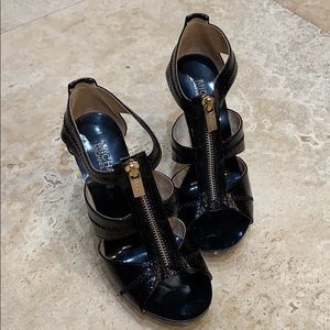 LIKE NEW MICHAEL KORS HEELS